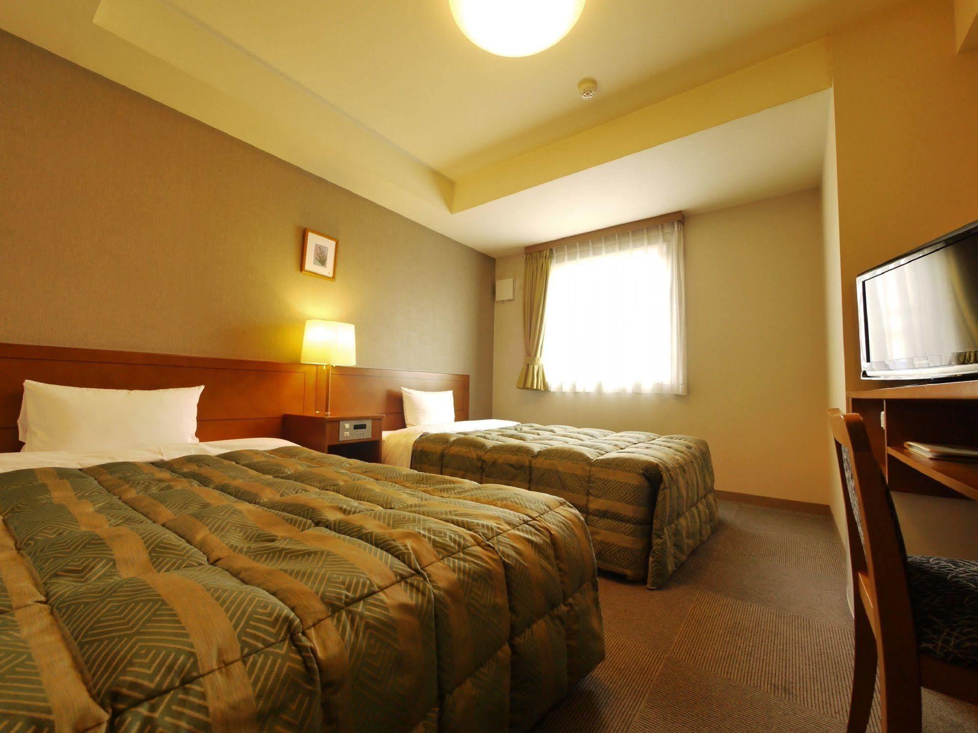 Hotel Route-Inn Honjo Ekiminami Zewnętrze zdjęcie